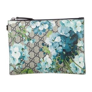 Gucci GG. Supreme Blooms Zip Pouch